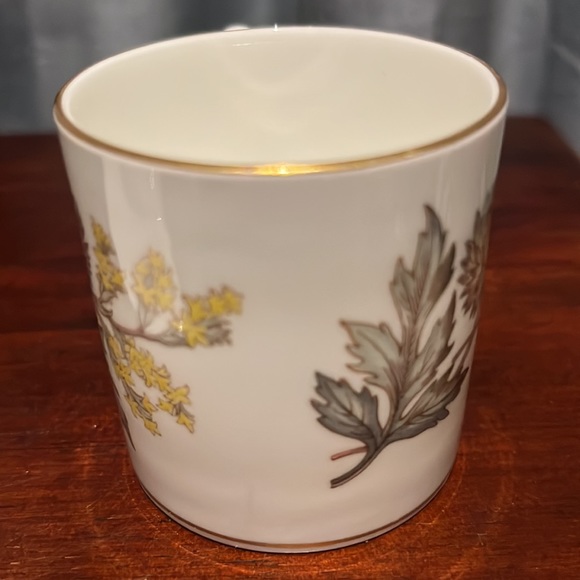 Vintage Wedgwood Lichfield Demitasse Cup & Saucer Bone China England Discont'd - Picture 6 of 15